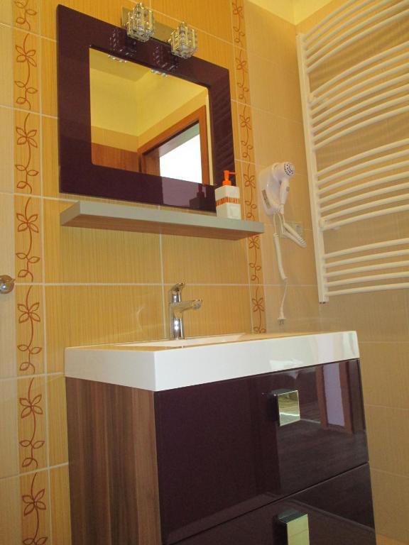 Alpha Apartman Sarvar Room photo